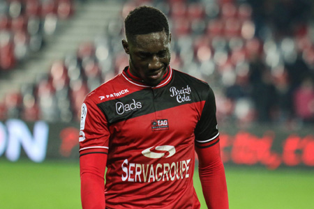 壹号娱乐-甘冈主场平局，艰难保住法甲保级希望的简单介绍